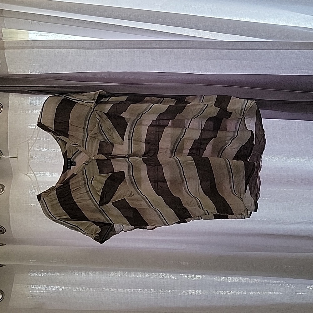 Torrid short sleeve button down
